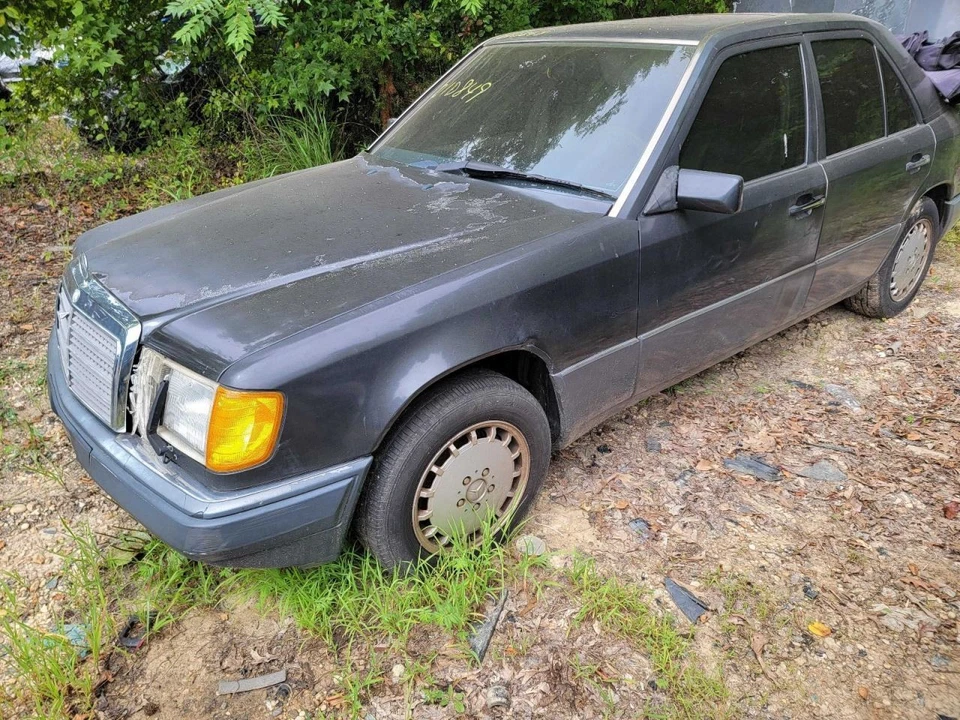Grille 124 Type 300CE Fits 86-93 MERCEDES 300E 1624458 Foto 2 de 4