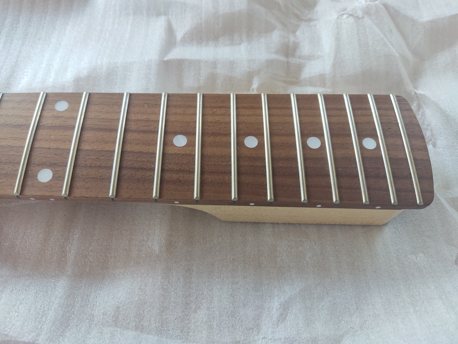 Manico per chitarra 22 tasti in acero e palissandro foto 5