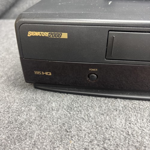 VCR VHS Player Recorder 4-Head Hi-Fi Stereo SIGNATURE 2000 JSJ 20139 With Remote - Picture 2 of 9