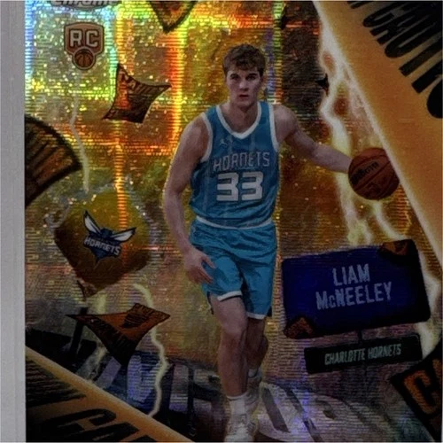 2025 Topps Chrome Liam McNeeley Base (RAW)