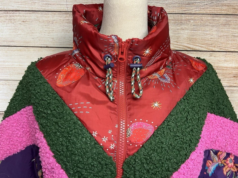 Farm Rio Cosmic Floral Puffer Jacket Coat Sz M Colorful Pockets Mixed Media Zip - Image 2 of 4