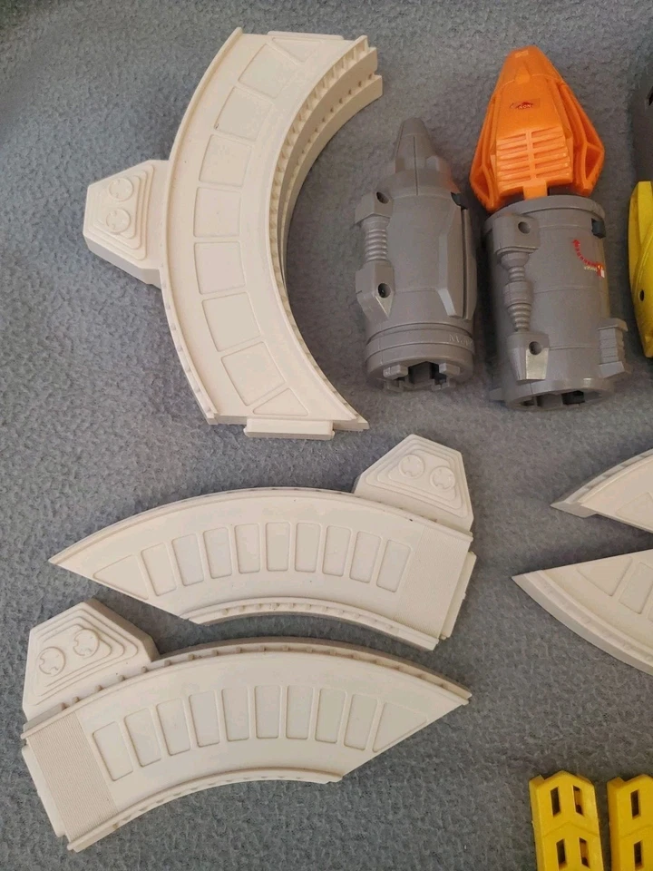 Vintage Transformers G1 Omega Supreme Base 100% Complete Clean But Not Working - Image 2 of 4