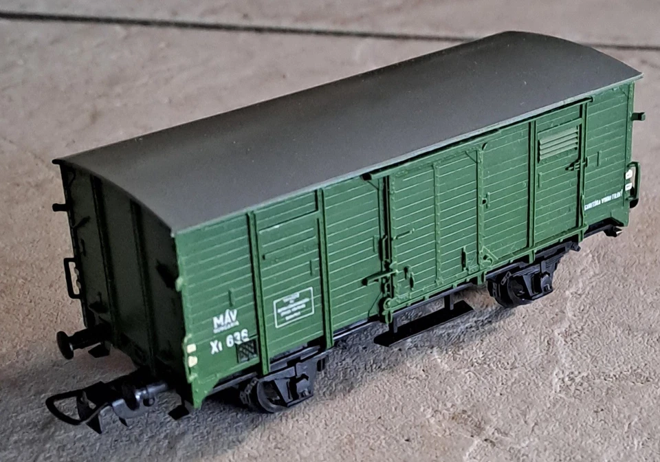 PIKO H0 GEDECKTER GÜTERWAGEN ART.NR.  5/123-202 GR. CA. 12 X 3 CM  MIT OVP TOP !