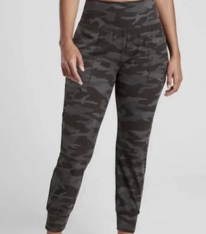 athleta salutation camo jogger comfort pockets pants