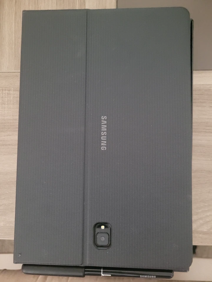 Samsung Galaxy Tab S4 · 64GB · Wi-Fi, foto 3 di 3