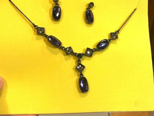 Vtg Avon Necklace 20" & 1.5" Drop Amethyst Color & 1" Pierced Dangle Earrings - Picture 2 of 5