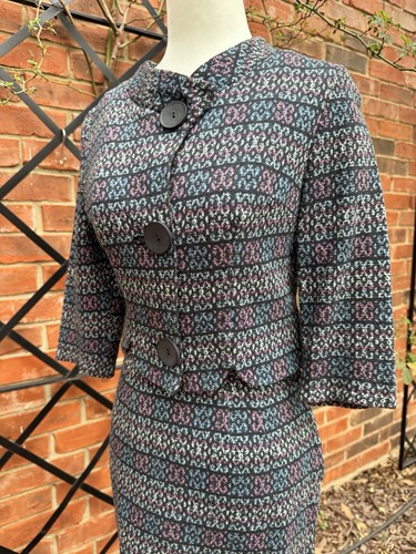 Cute Vintage 1960s 2 Piece Knit Top And Skirt Set Size Small