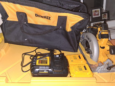 DEWALT 20V Lithium-Ion Circular Saw Set with 2x2AH Batteries, Charger, Carry Bag