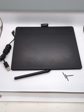 Wacom Intuos CTH-690/K1 Comic Art Pen Touch Tablet with Case for
