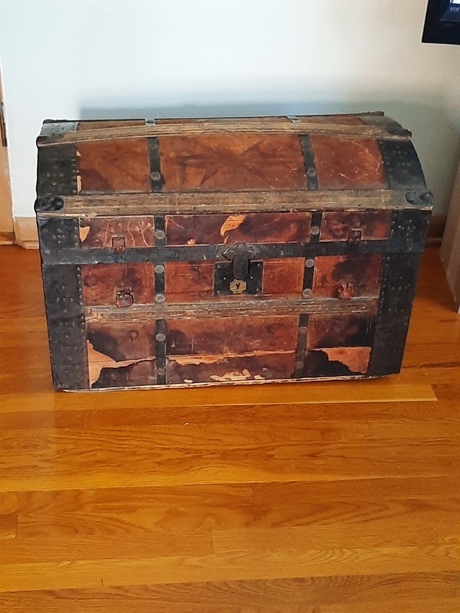 Antique Victorian Wood Stagecoach Camelback Steamer Chest Trunk