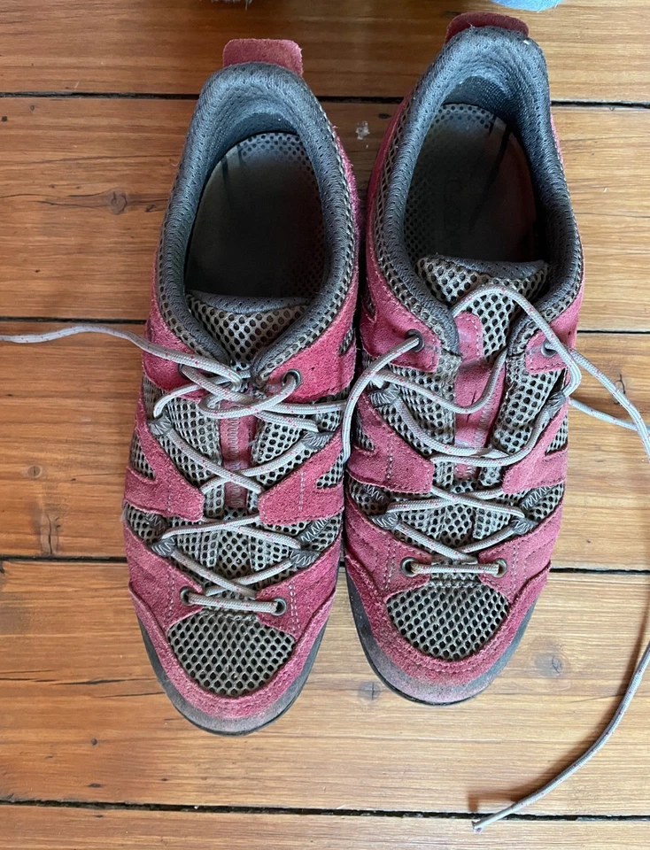 Wanderschuh Phoenix mesh Lowa in rot Größe 6,5