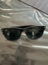 Ray-Ban Wayfarer Classic Black Plastic Men's Sunglasses Solid Pattern