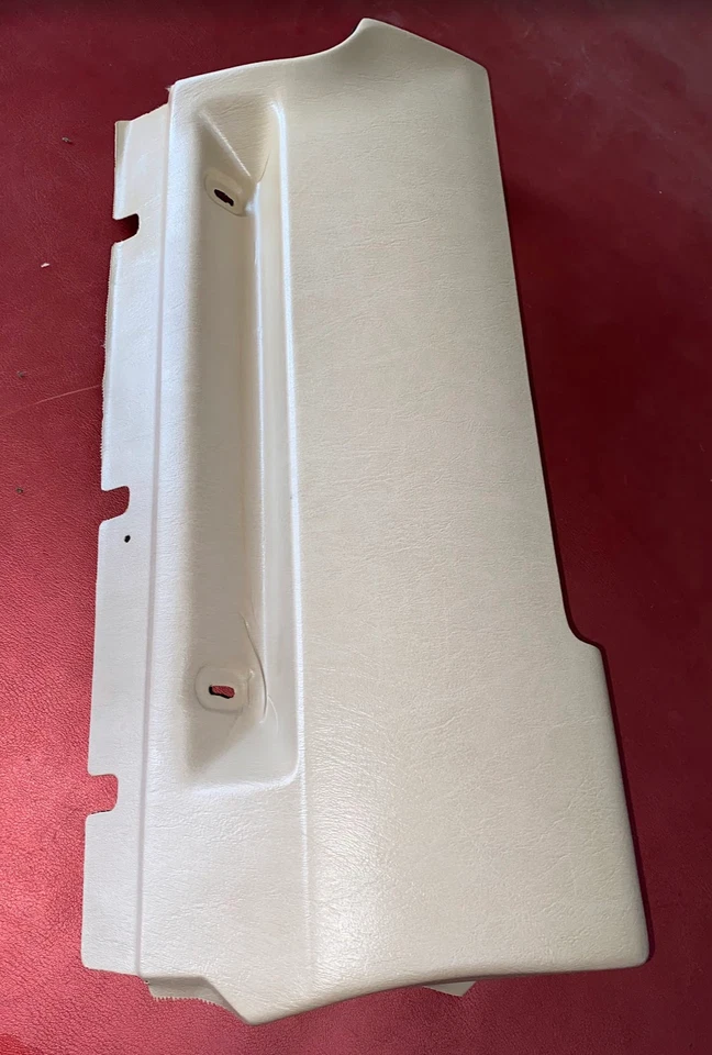 Panel de instrumentos Mercedes-Benz parte inferior derecha - 124-680-02-87-8F33 - para MBZ W124 Foto 2 de 4