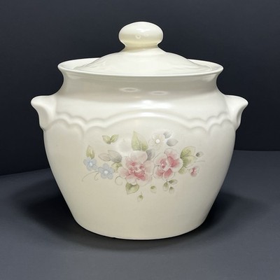 Pfaltzgraff Tea Rose Bean Pot & Lid, Lugged Handles-  Vintage Rare Find EUC