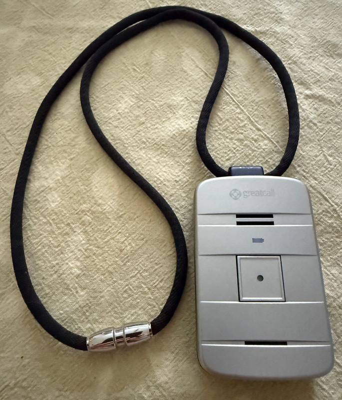 Great Call Lively Mobile Emergency Alert Device GCR4 plus Charger & Laynard