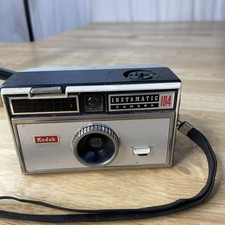Kodak Instamatic 100 Camera Vintage 1960  s Made In USA