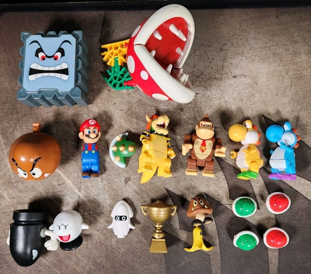 Super Mario K’nex Lot of 18 Figures and Extras Donkey Kong, Bowser, Boo Rare