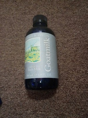 Crabtree & Evelyn Goatmilk Bath Milk  