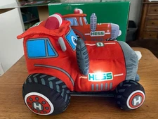 Hess 2025 Plush Farm Tractor Plays 3 Farm Themed Songs, Flashing Lights Bran NEW