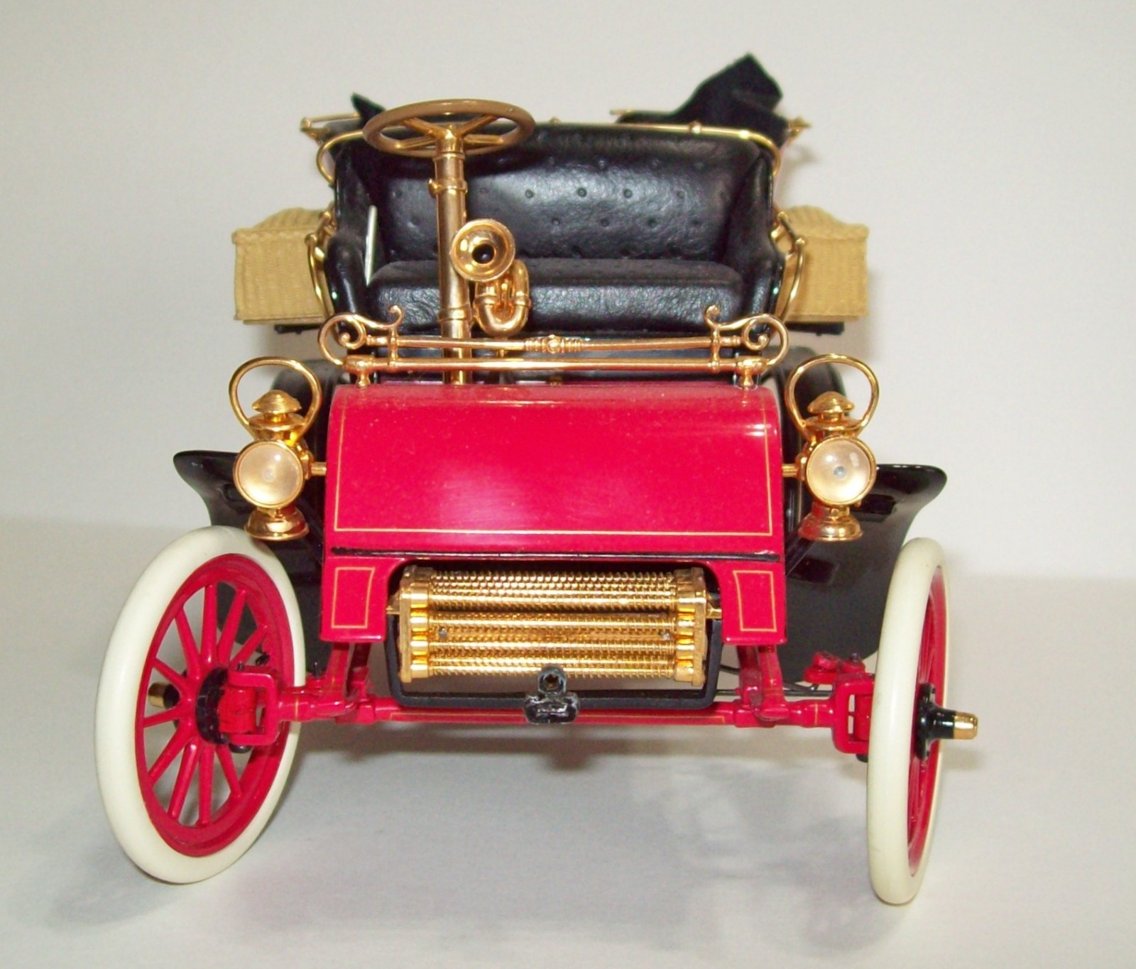 DIECAST FORD 1903 MODEL "A" by FRANKLIN MINT