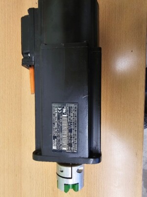 Rexroth - Indramat MKD071B-061-KG1-KN Servomotor gebraucht