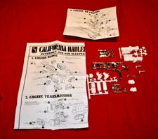 AMT Peterbilt 359 California Hauler 290 HP 8V-71 Engine 1/25