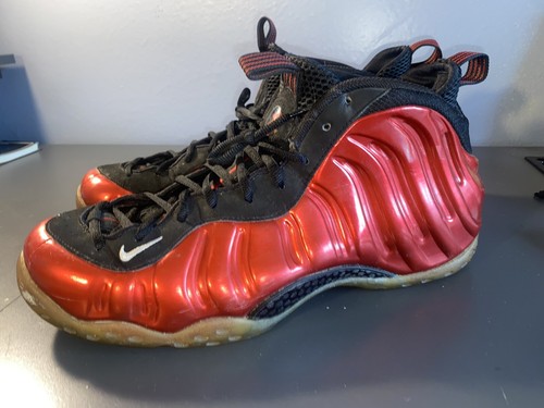 metallic red foams