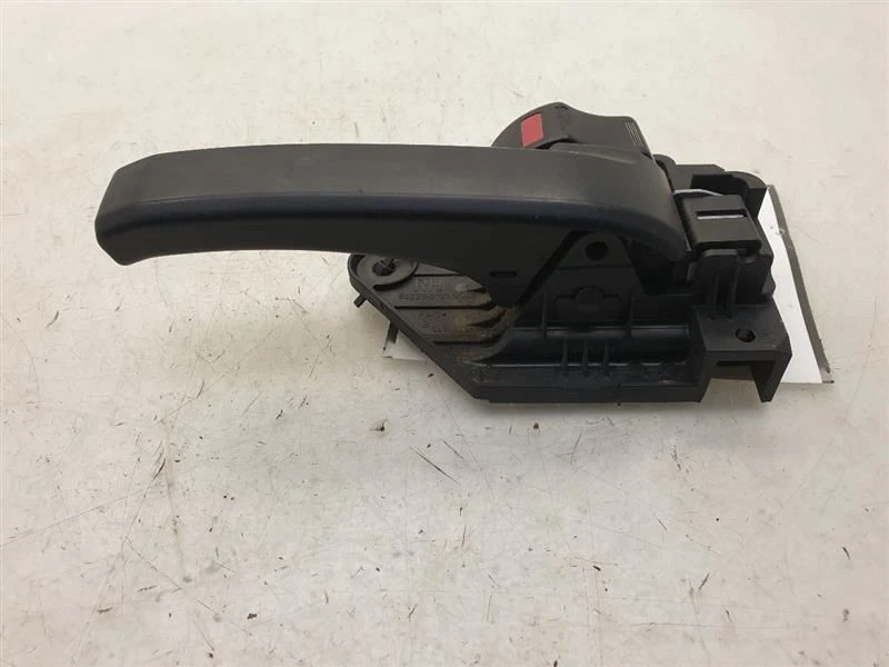 Toyota Sequoia SR5 2010 manija interior delantera del lado del pasajero Foto 2 de 4