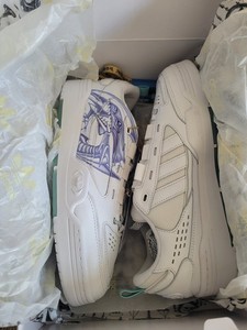 adidas gazelle silver green womens Adidas ADI2000 Yu-Gi-Oh! Blue Eyes White Dragon main image 0