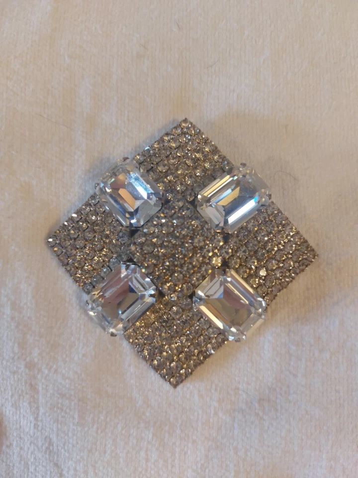 Broche grande vintage de diamantes de imitación tono plata
