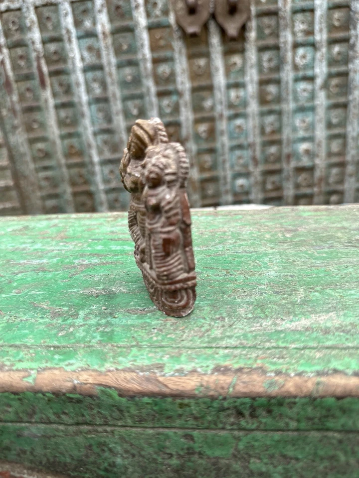 Escultura antiga de pedra marrom esculpida à mão deus hindu Radha Krishna - Imagem 3 de 4