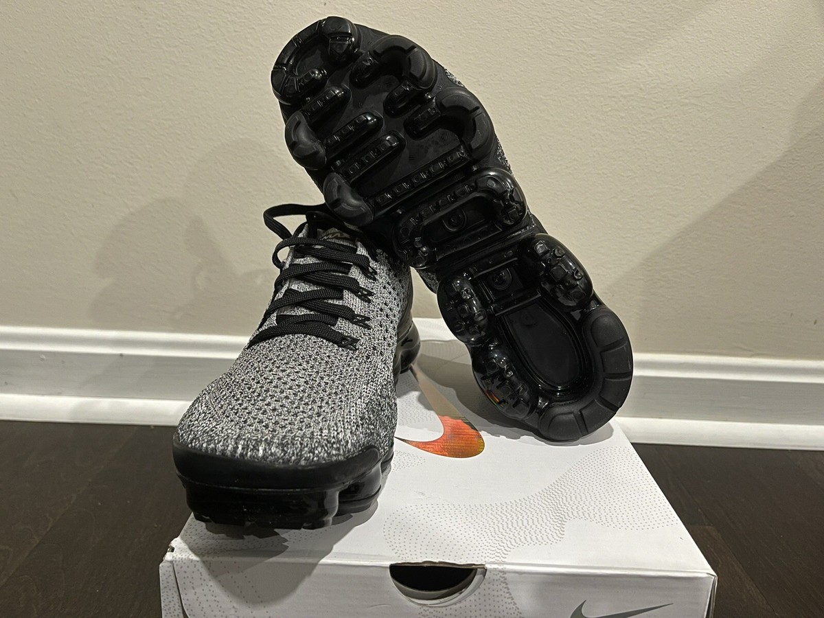 Nike Air VaporMax Flyknit 2 Cookies and Cream Oreo 942842 Nike Air VaporMax Flyknit 2 Cookies and Cream Oreo 942842