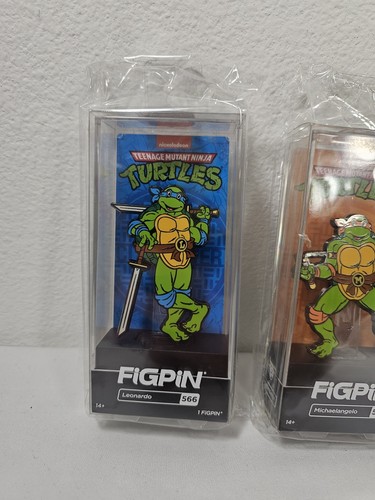 FiGPiN 4er Set Teenage Mutant Ninja Turtles Emaille Pins NEUWERTIG 566 567 567 569  - Bild 6 von 7