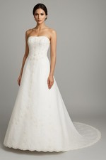 David  s Bridal Wedding Dress Style V8822 White Strapless Beaded Size 4