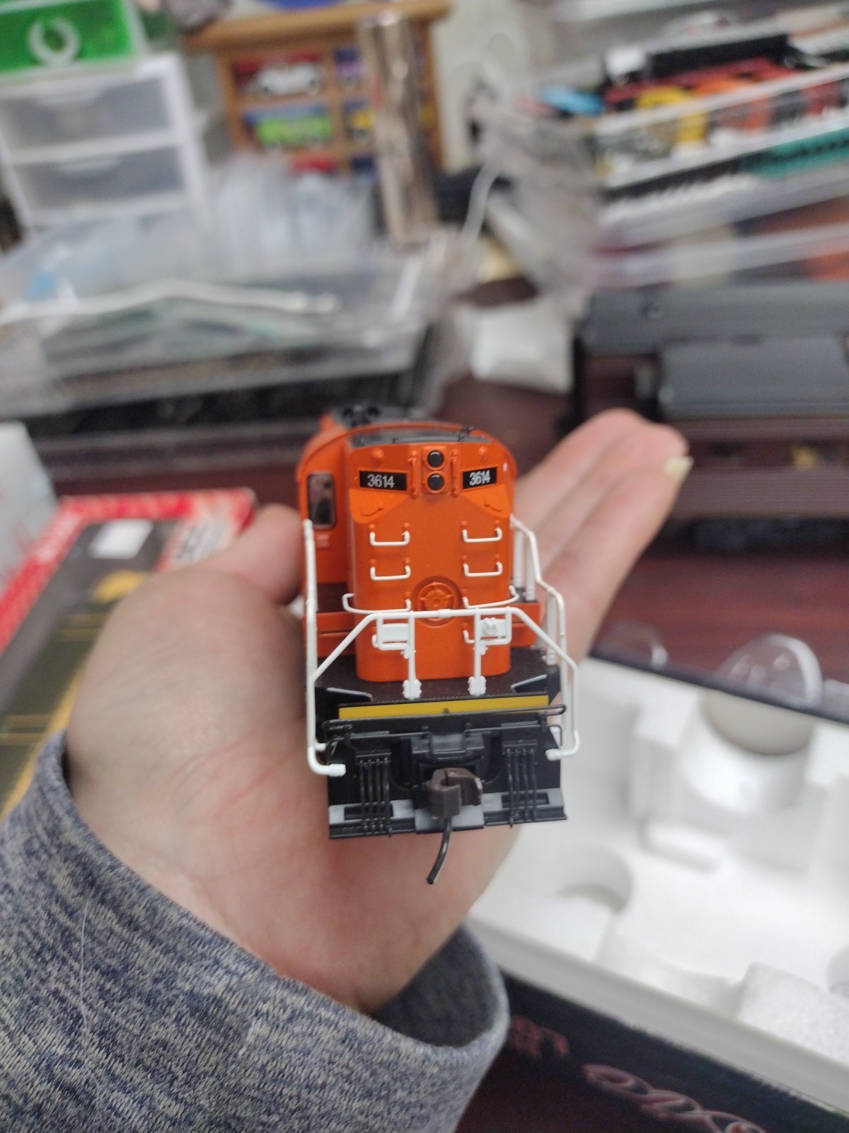 Picture 4 of 6