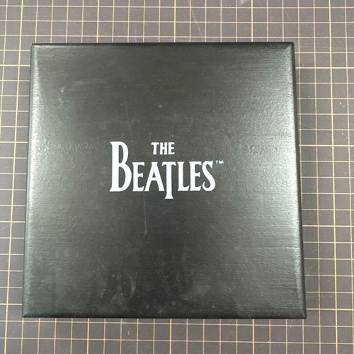 THE BEATLES Limited Edition Commemorative Coin Set From Japan good condition - Picture 2 of 8