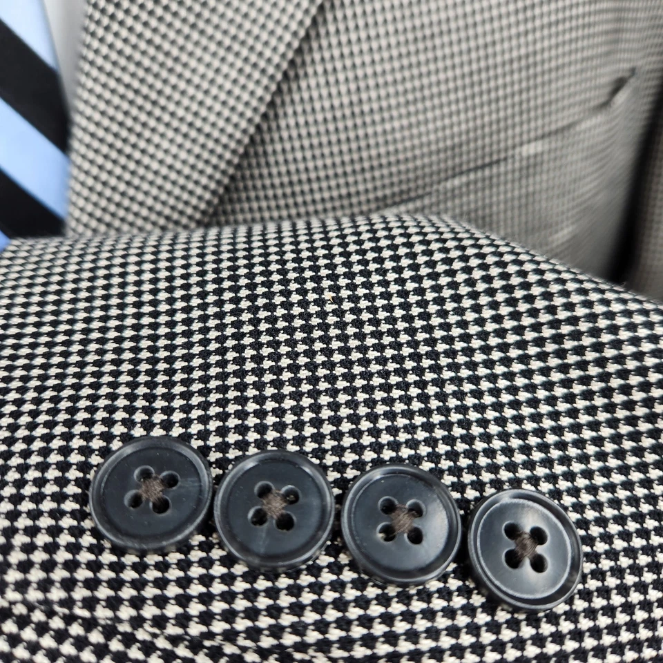 Claiborne Blazer Mens 40R  Gray Silk Wool Blend Sports Coat Jacket 3 Buttons - Image 4 of 4