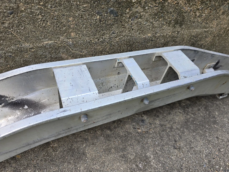 MUY BONITO USADO ORIGINAL GENUINO PORSCHE 928 PARACHOQUES DELANTERO VIGA DE APOYO 1979-86 #1 Foto 4 de 4