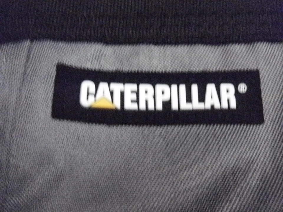 Caterpillar Jacket Vest Men L Gray Black Zip Collar Quillted Lined Sleeveless - Image 4 of 4