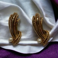 Vintage Clips Shoe Imitation Pearl Pair Signed Gold Tone 1950  s