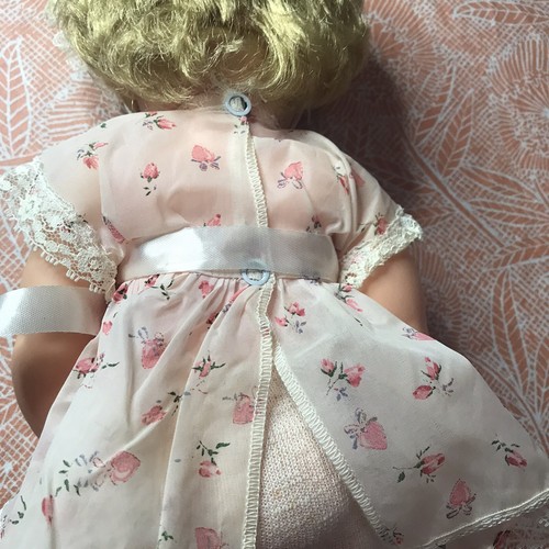 VINTAGE DRINK & WET BABY DOLL BLONDE HAIR BLUE EYES HTF 17IN - Picture 8 of 12