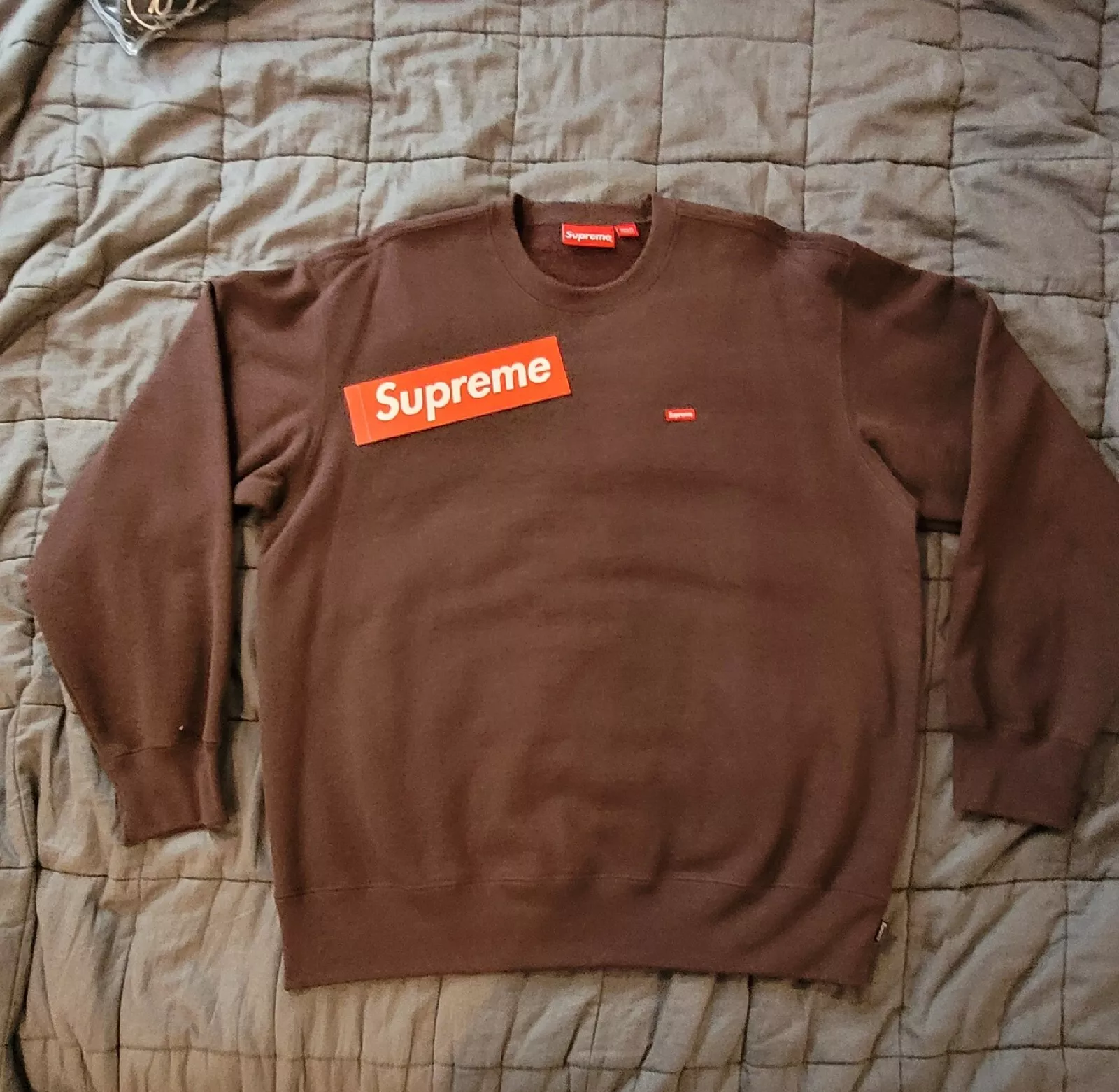 Col rond petite boîte Supreme NEUF (FW22)    taille Medium    couleur marron