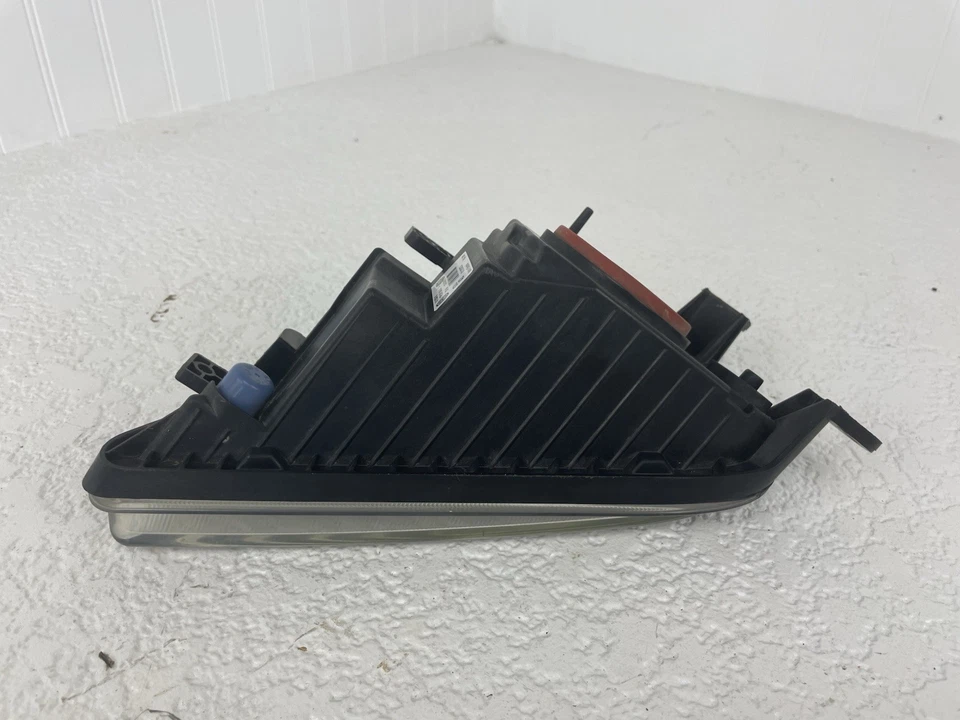 Luz antiniebla halógena lado izquierdo/conductor Volkswagen Touareg 2015-2018 P/n 7p6941699g Foto 4 de 4