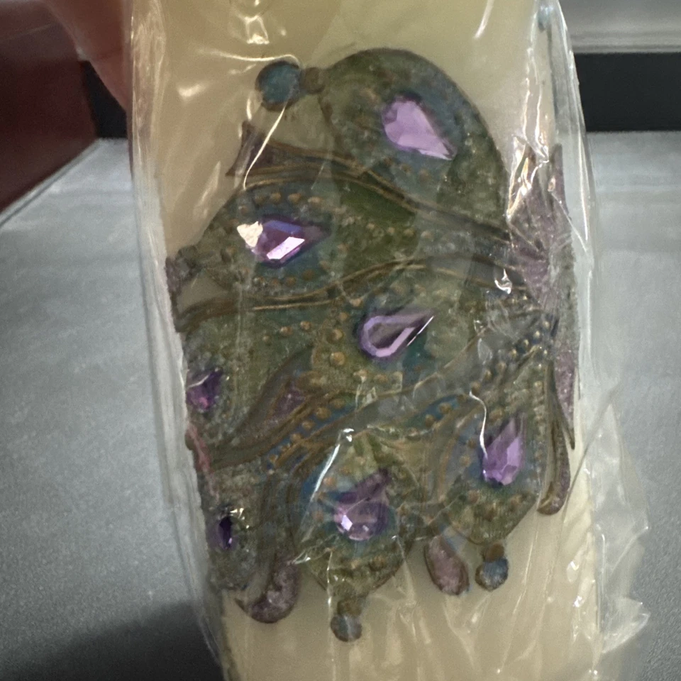 "Vela de pavo real pilar Pier One de 3"" X 6"" de colección en envoltura original" Foto 3 de 3