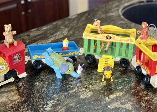 Vintage 1973 Fisher-Price Little People Circus Train #991  Complete