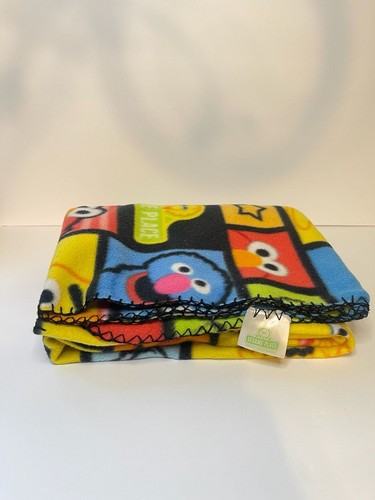 Sesame Place Sesame Street Characters Fleece Throw Blanket 40" x 50"