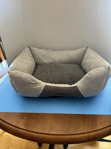 Dog Or Cat Bed 20x15x6
