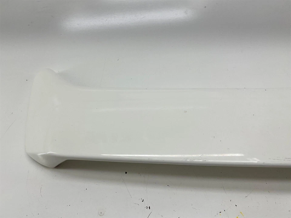 Оригинальный задний спойлер на багажник Chevrolet Impala 2000 2001 2002 2003 2004 2005 годов выпуска - Изображение 2 из 4