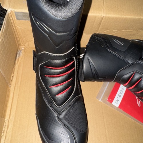 Alpinestars Ridge V2 Short Waterproof Motorcycle Boots (Black/Red)