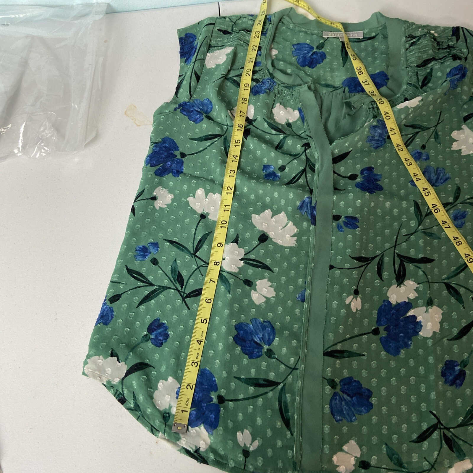 daniel rainn top Medium Women’s Green Flower